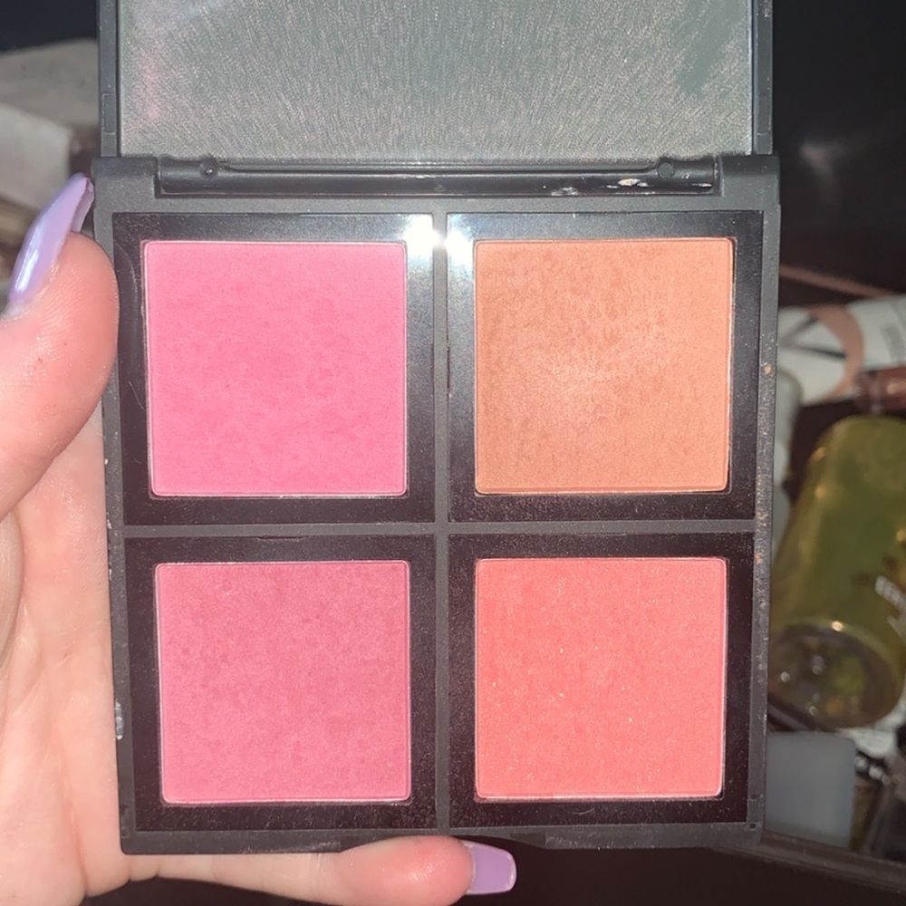 blush - Picture 2 of 2